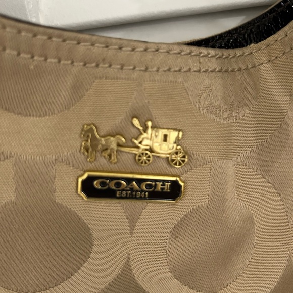 Vintage Coach F0973-14395 Beige and Dark Brown Shoulder Bag - Picture 2 of 16